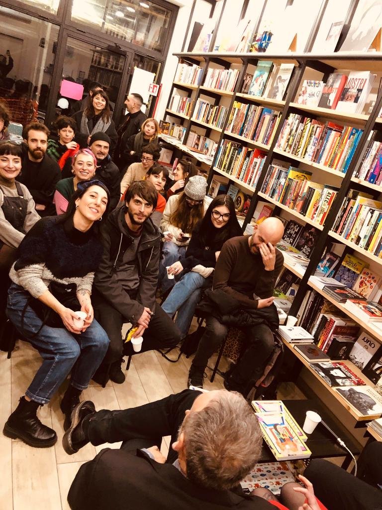 Comic book presentation